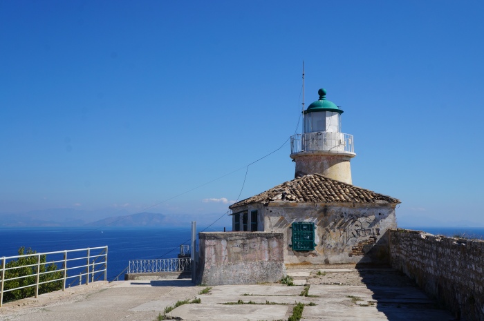 The lighthouse was built by the British to light the way to their principal naval base in the Ionian Islands. It stands at the east end of the town of Kérkyra within the Venetian citadel, which withstood repeated sieges by the Turks.